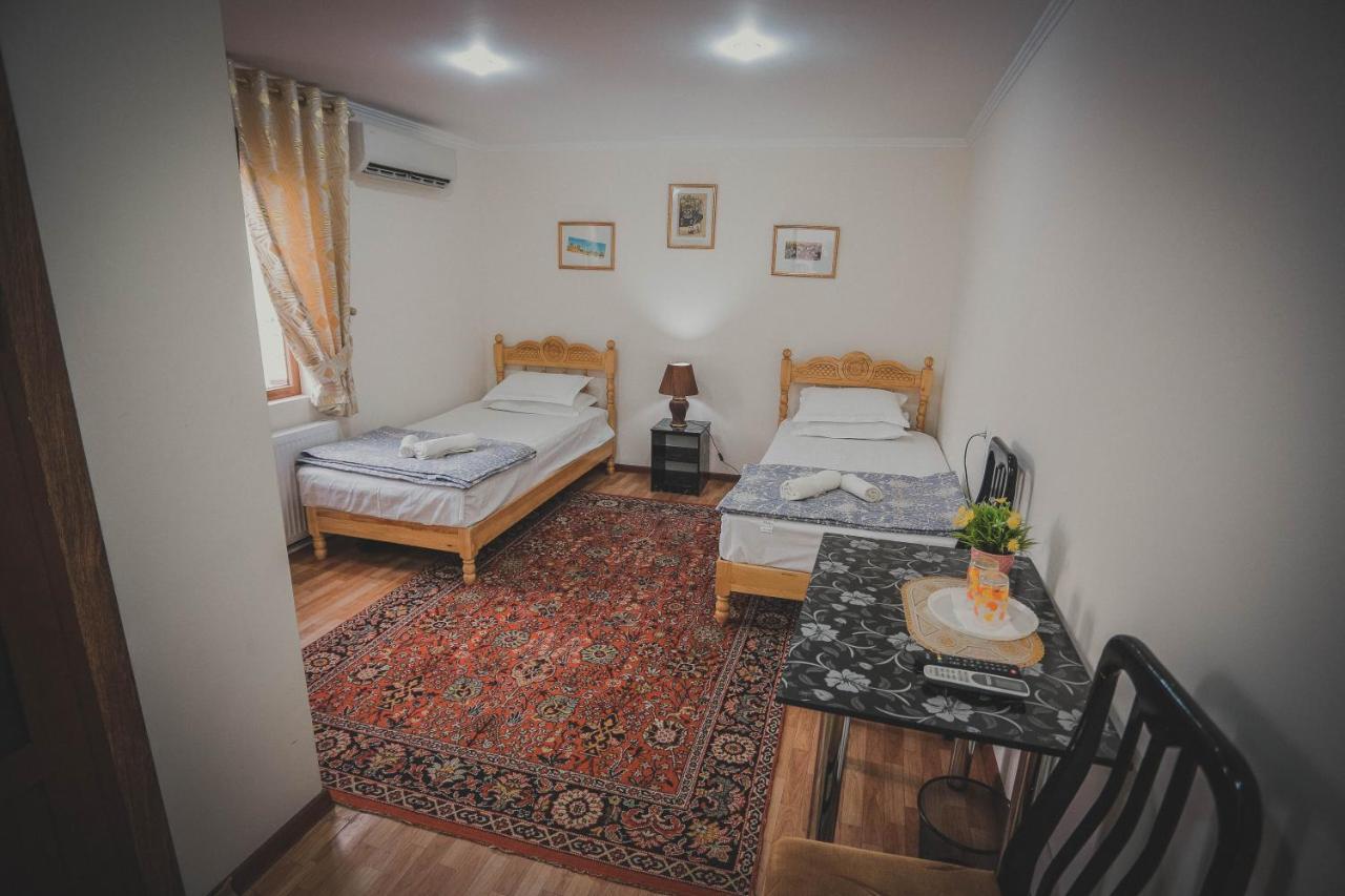 Parivash Guest House Бухара Екстер'єр фото